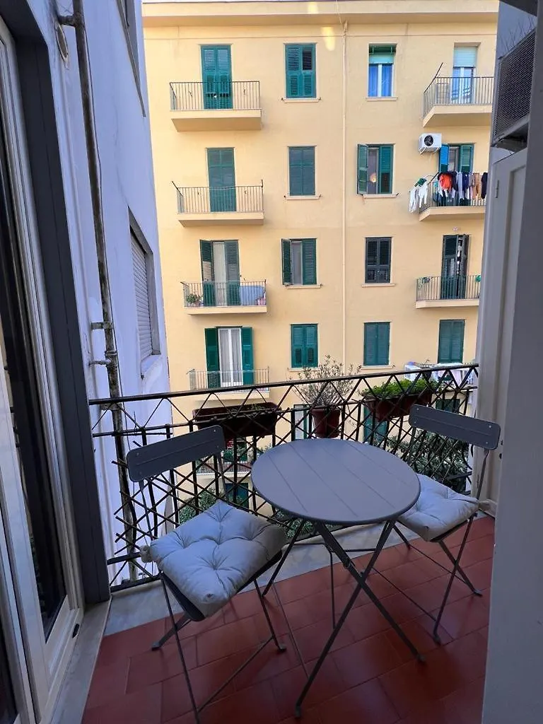 Revis 84 Apartment Naples