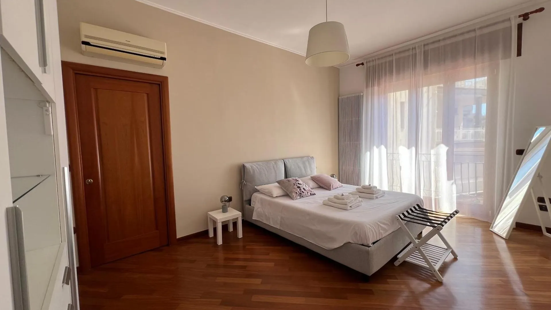 Revis 84 Apartment Naples